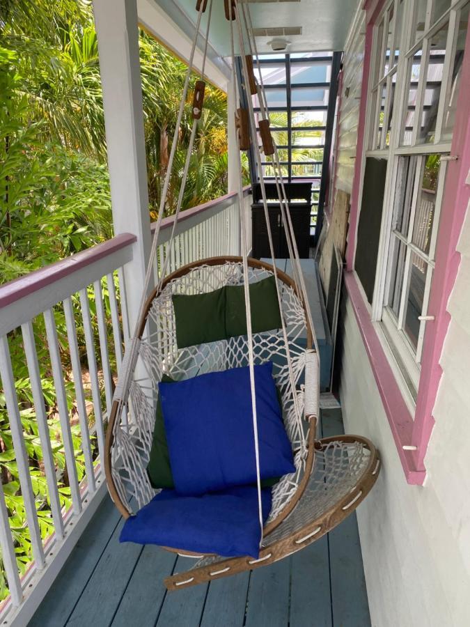 Caribbean House Hotel Key West Exterior photo